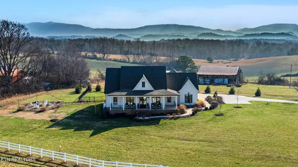 $1,675,000 | 901 Lynnwood Drive, Greenback, TN 37742
