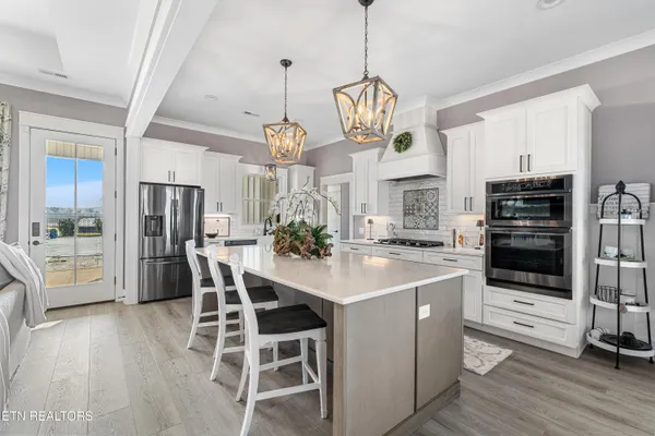 $1,675,000 | 901 Lynnwood Drive, Greenback, TN 37742