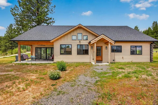 $799,900 | 800 North Main Street, Cascade, ID 83611