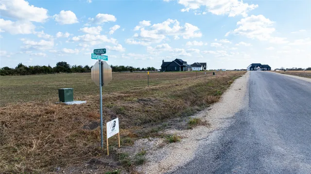 $97,900 | 103 Country View Lane, Schulenburg, TX 78956