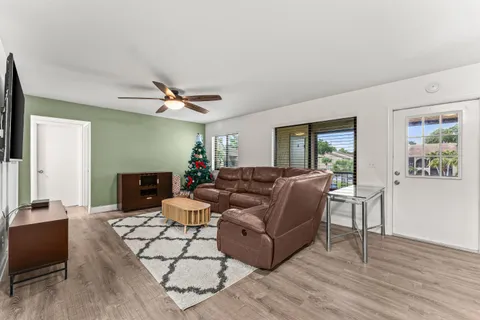 $225,000 | 508 Shady Pine Way, Unit D2, Greenacres, FL 33415