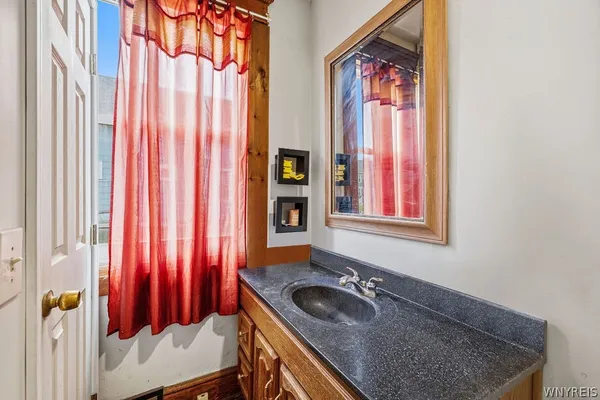$209,000 | 34 Englewood Avenue, Buffalo, NY 14214