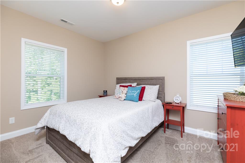 2099 Fuera Road York, SC 29745 - Photo 8 of 41 Gallery Image 8