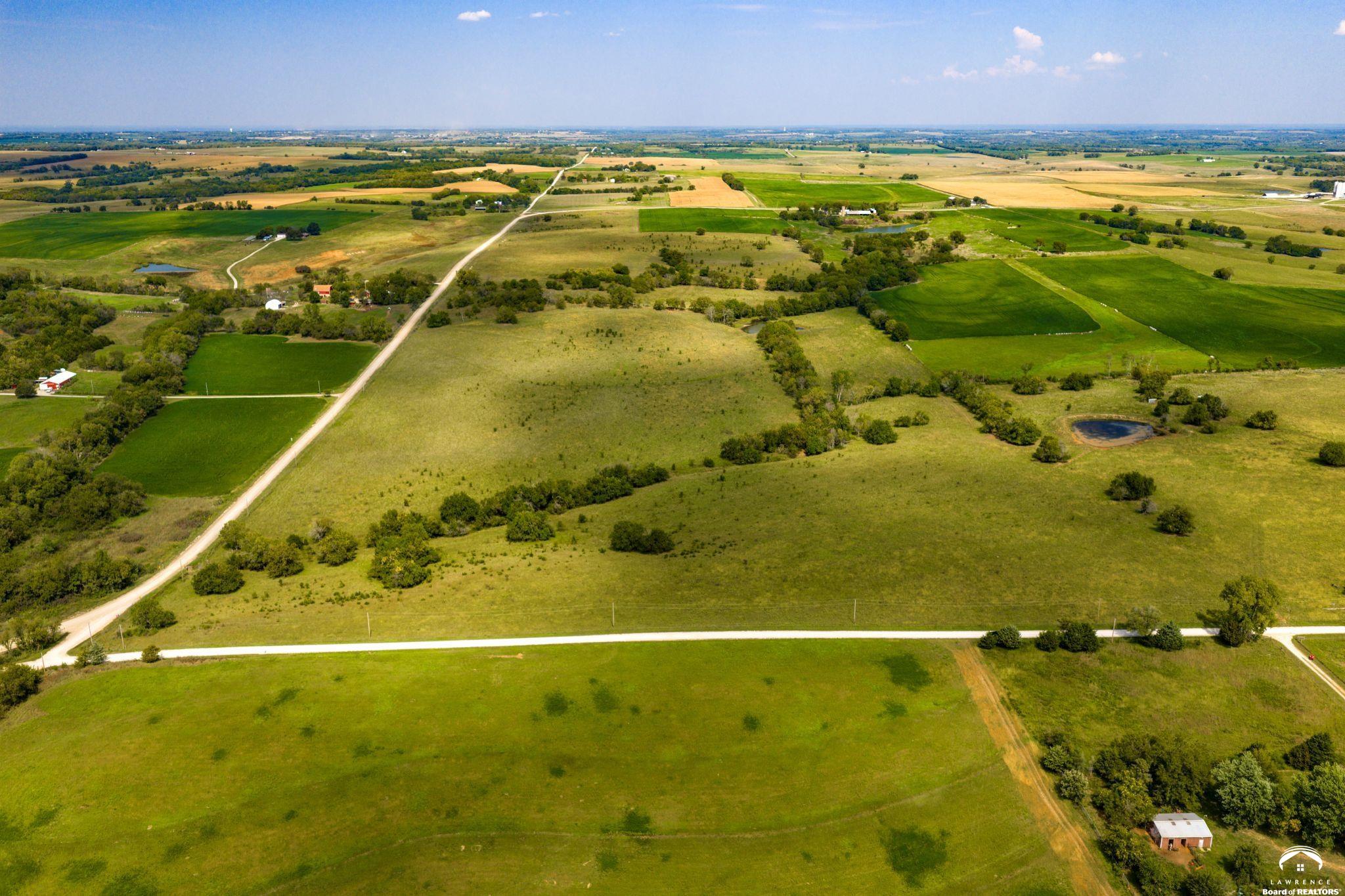 1200 B East 100th Road Berryton, KS 66409 - Photo 9 of 32