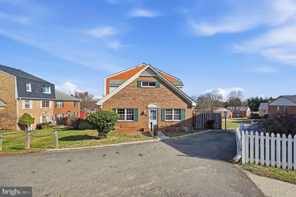 $435,000 | 9827 Hagel Circle, Lorton, VA 22079