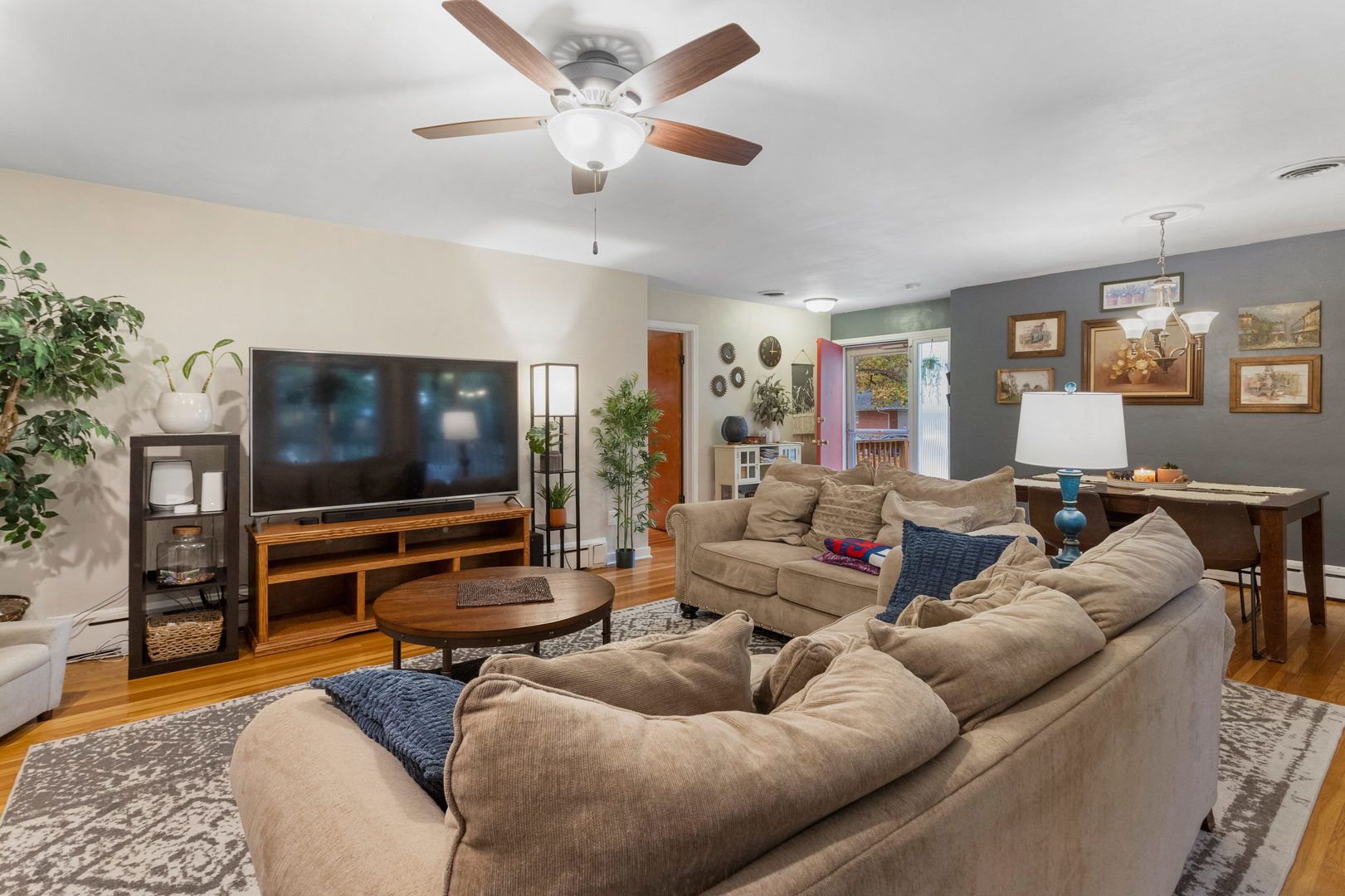 28 Montclair Road Urbana, IL 61801 - Photo 3 of 38 Gallery Image 3