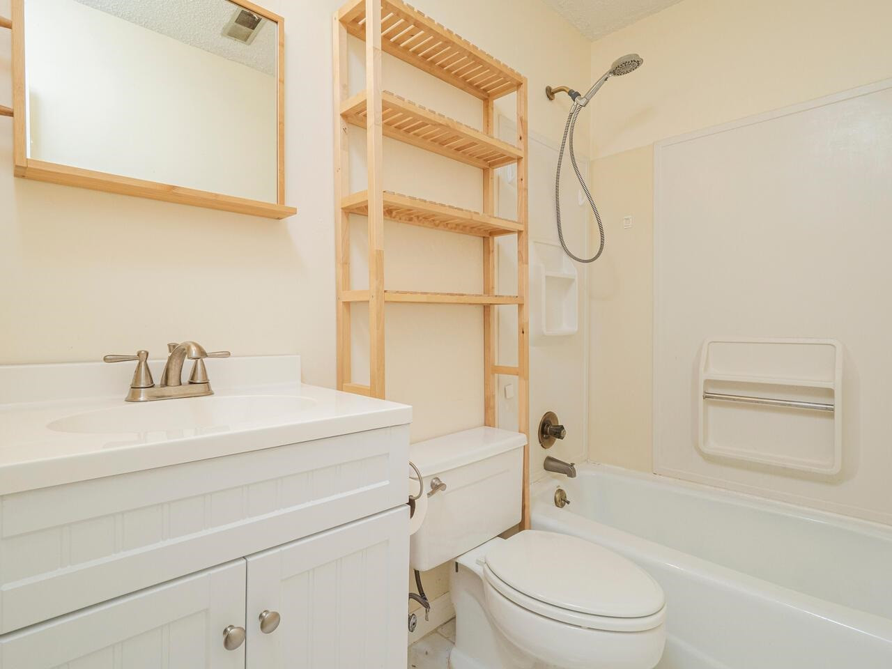 7105 Sandringham Drive Raleigh, NC 27613 - Photo 15 of 19 Photo 17