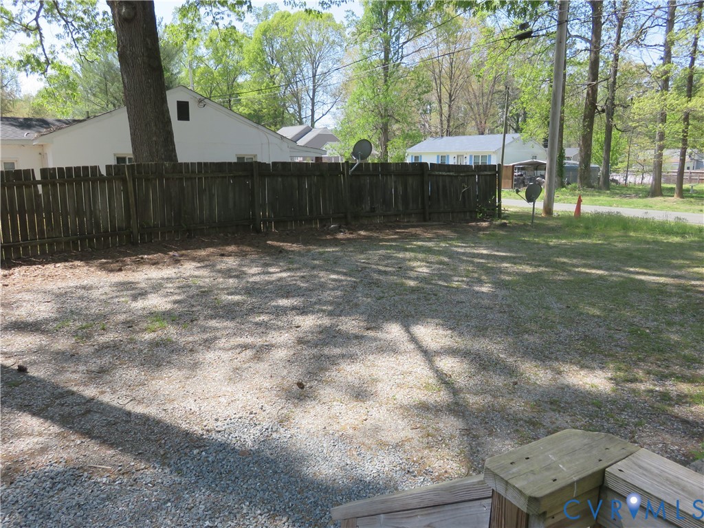 6719 Lakemont Road Quinton, VA 23141 - Photo 10 of 58
