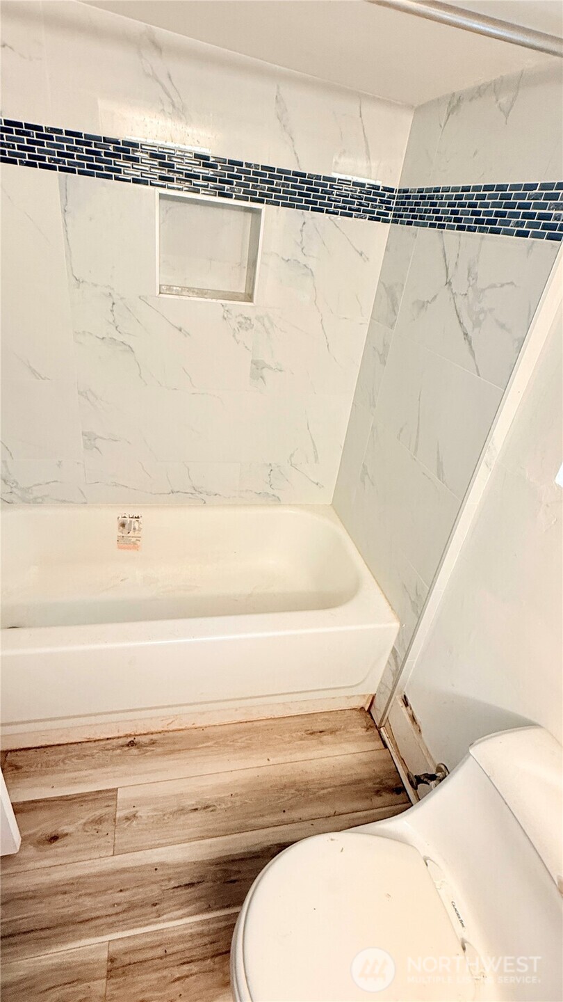 527 South Sullivan Street Seattle, WA 98108 - Photo 16 of 17