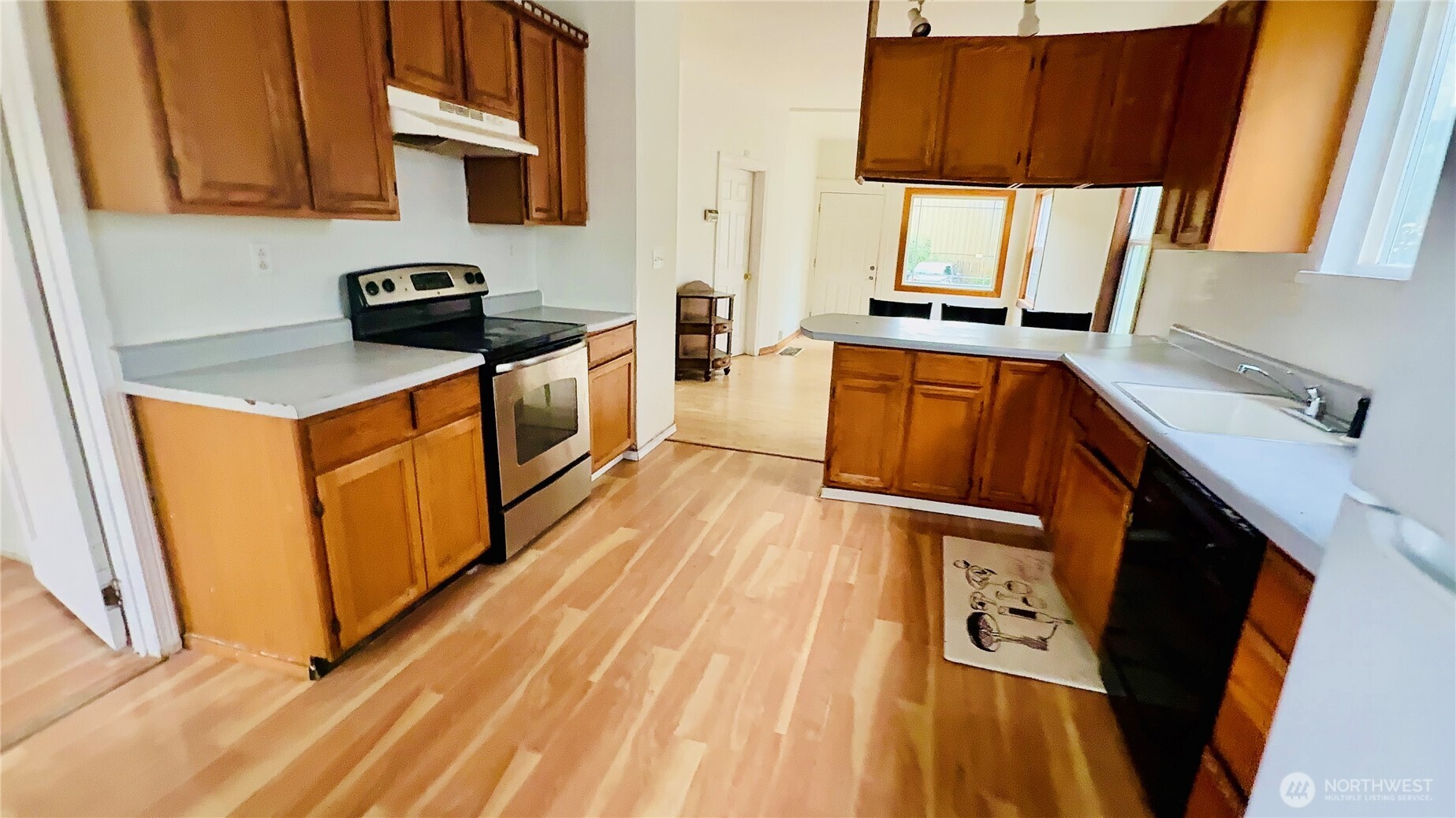 527 South Sullivan Street Seattle, WA 98108 - Photo 3 of 17