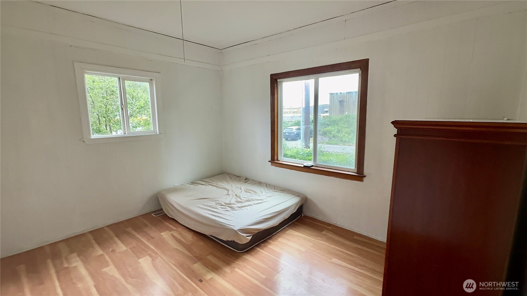 527 South Sullivan Street Seattle, WA 98108 - Photo 6 of 17
