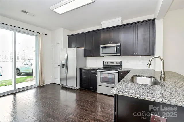 $1,775 | 2564 Tranquil Oak Place, Charlotte, NC 28206