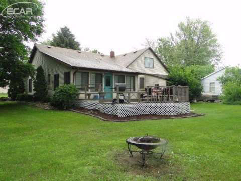 529 Deland Road Flushing, MI 48433 - Photo 2 of 14 20442451-1.JPG