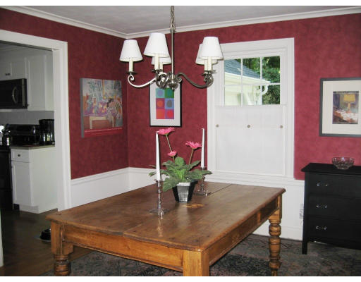 129 Burbank Road Longmeadow, MA 01106 - Photo 5 of 20