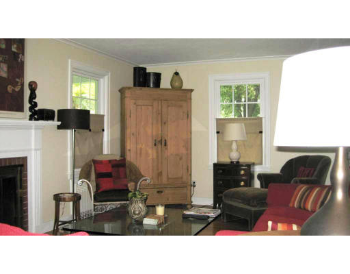 129 Burbank Road Longmeadow, MA 01106 - Photo 7 of 20