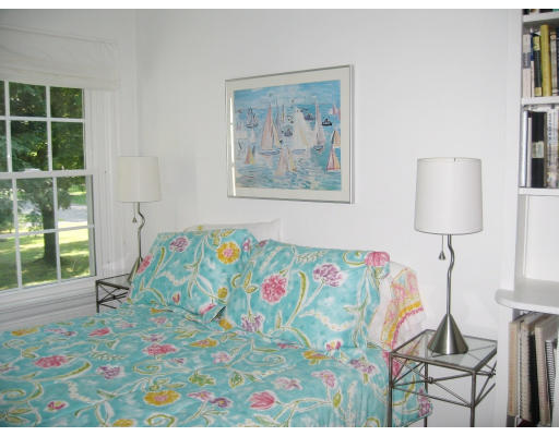 129 Burbank Road Longmeadow, MA 01106 - Photo 9 of 20