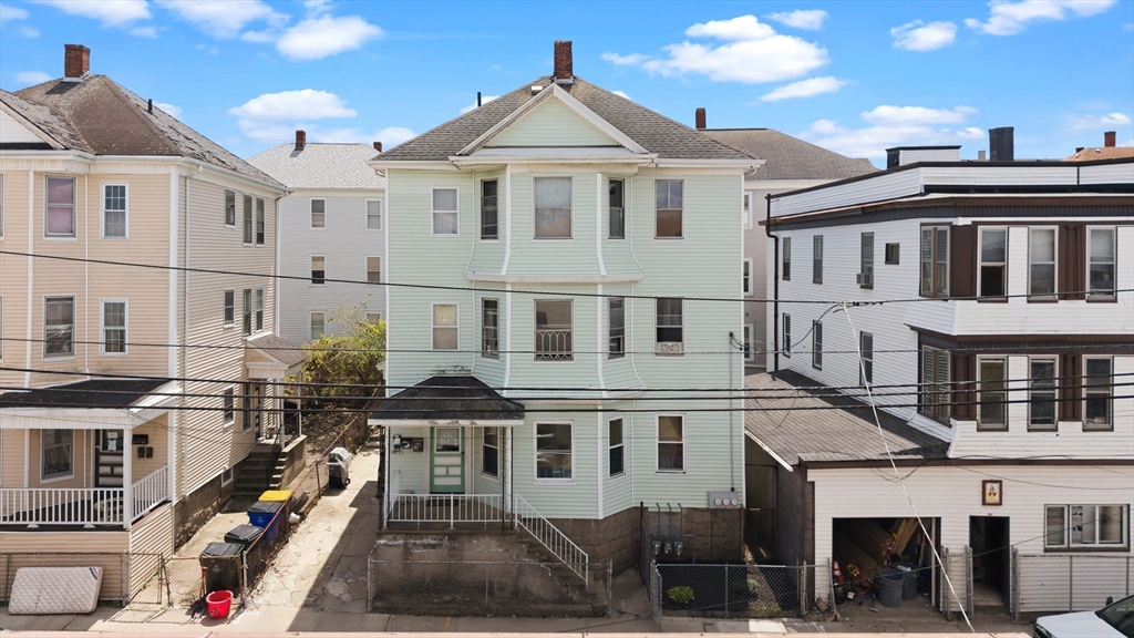 327 William Street Fall River, MA 02721 - Photo 1 of 41