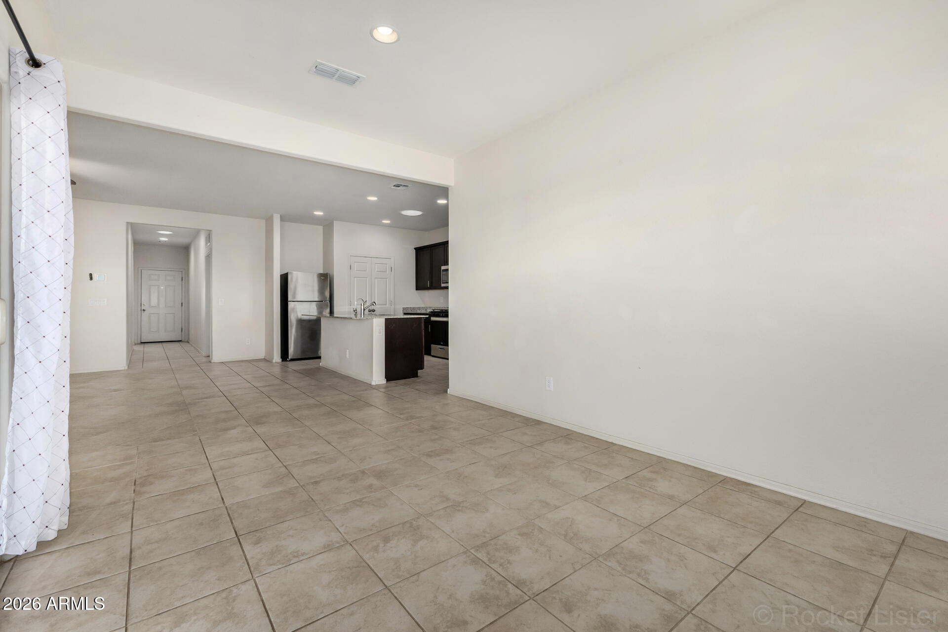 11128 West Bloch Road Tolleson, AZ 85353 - Photo 11 of 30 11 - Bloch