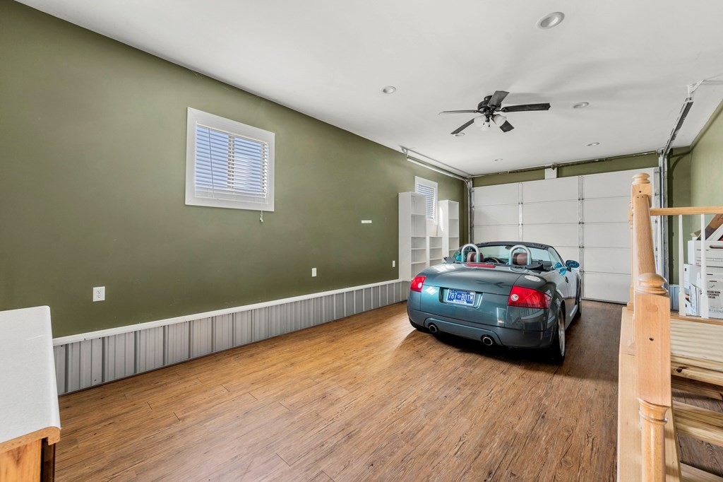 2040 Maples Branch Road Sevierville, TN 37876 - Photo 34 of 40 a view of a car in garage