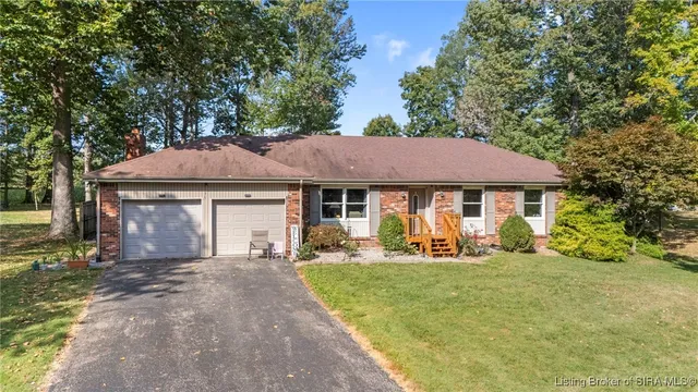 $349,900 | 375 North Hereford Lane, Madison, IN 47250