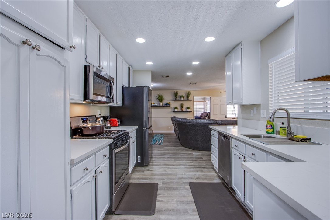 2342 Viewcrest Road Henderson, NV 89014 - Photo 18 of 41 Gallery Image 18