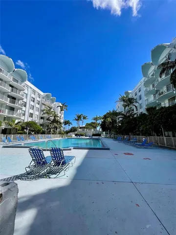 $174,000 | 494 Northwest 165th Street, Unit C108, Miami, FL 33169