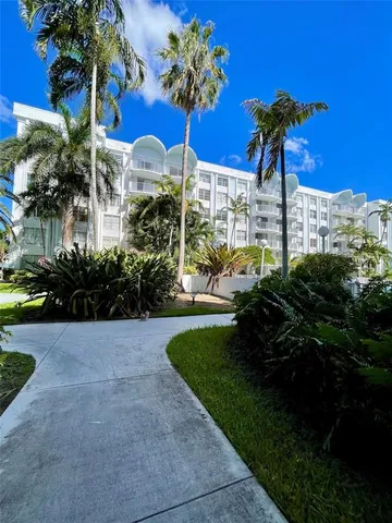 $174,000 | 494 Northwest 165th Street, Unit C108, Miami, FL 33169