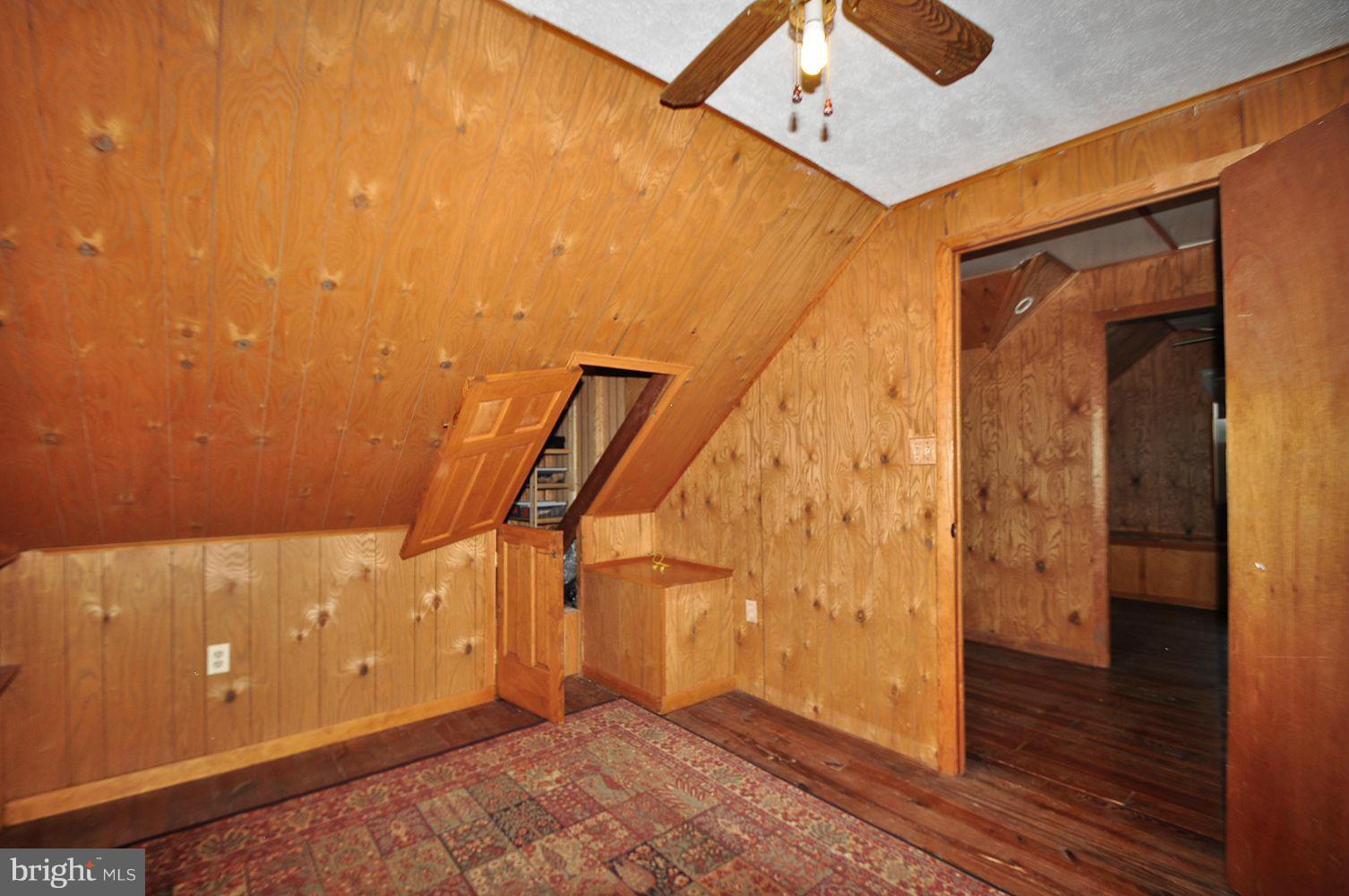 642 Coleraine Road Baltimore, MD 21229 - Photo 23 of 26 a view of an entryway