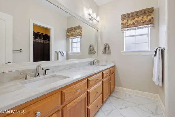 $439,900 | 203 Hamlet Lane, Lafayette, LA 70508