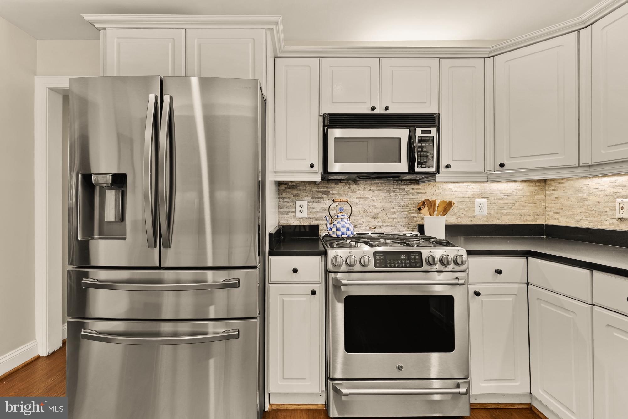 6405 Redwing Road Bethesda, MD 20817 - Photo 18 of 50