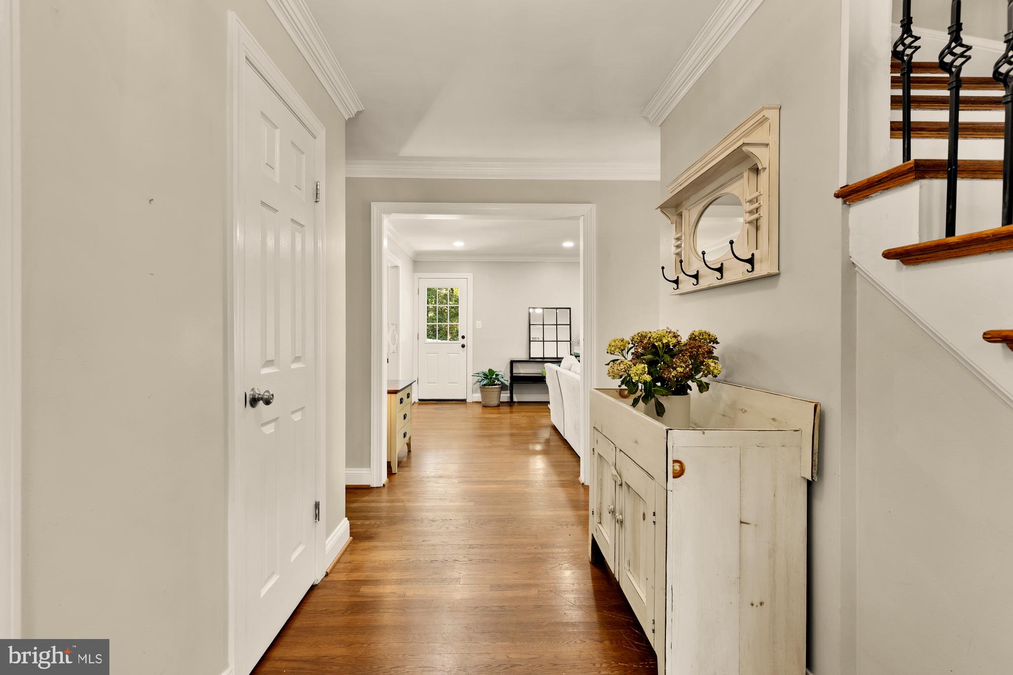 6405 Redwing Road Bethesda, MD 20817 - Photo 3 of 50