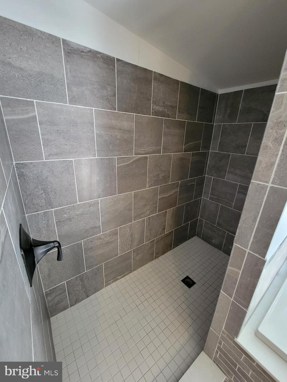 318 Ridgeway Street Gloucester City, NJ 08030 - Photo 17 of 22 Bathroom View 2