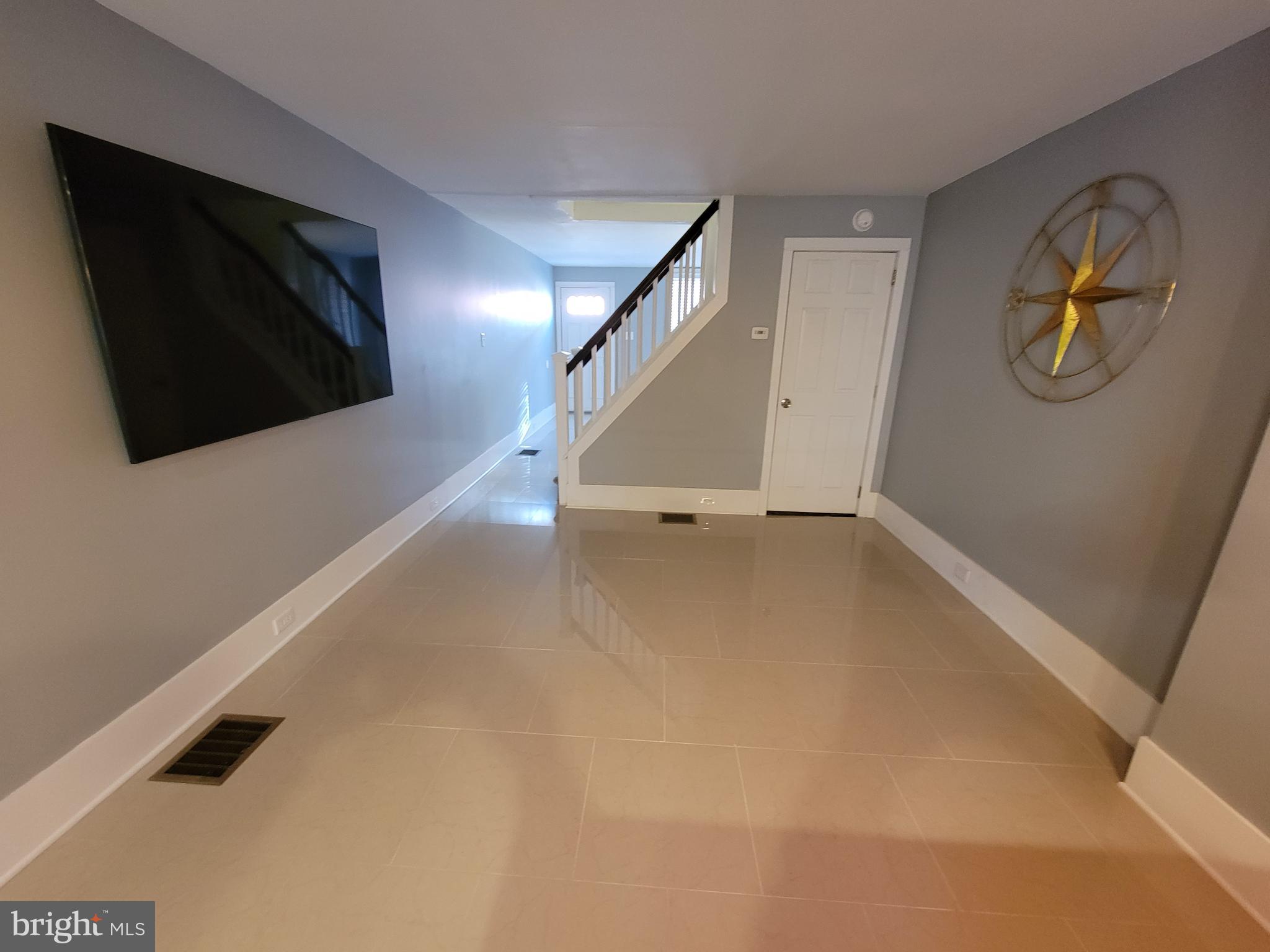 318 Ridgeway Street Gloucester City, NJ 08030 - Photo 7 of 22 Dining Room View 3