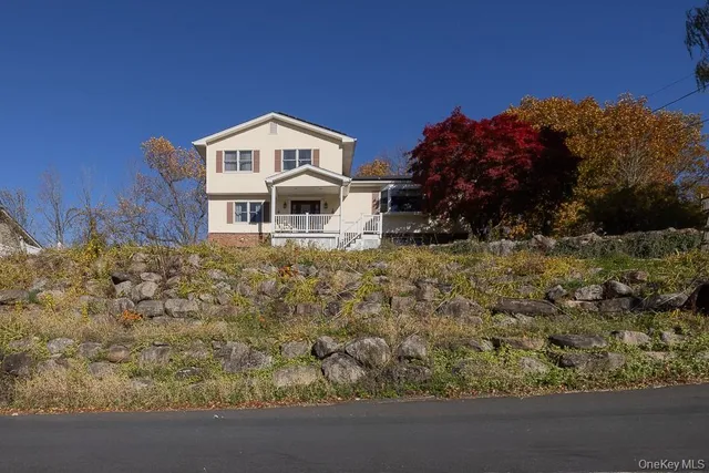 $750,000 | 9 Georgian Drive, Stony Point, NY 10980