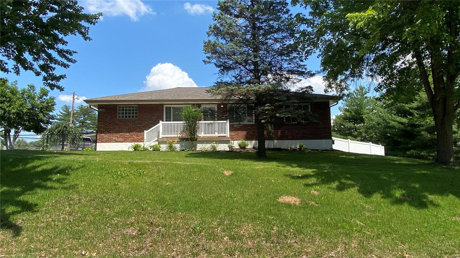 4340 Ringer Road St. Louis, MO 63129 - Photo 1 of 31 Gallery Image 1