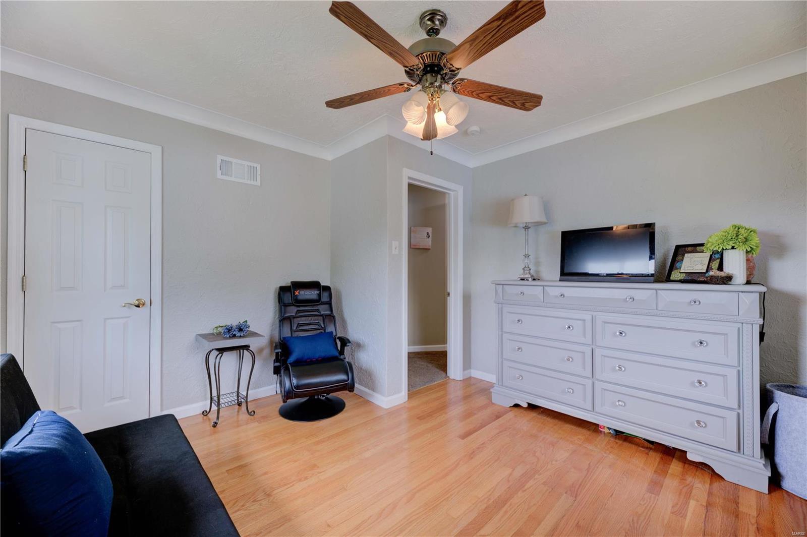 4340 Ringer Road St. Louis, MO 63129 - Photo 16 of 31 Gallery Image 16