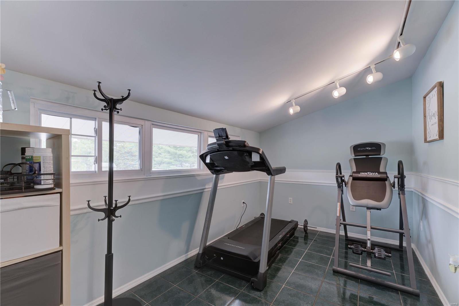 4340 Ringer Road St. Louis, MO 63129 - Photo 23 of 31 Gallery Image 23
