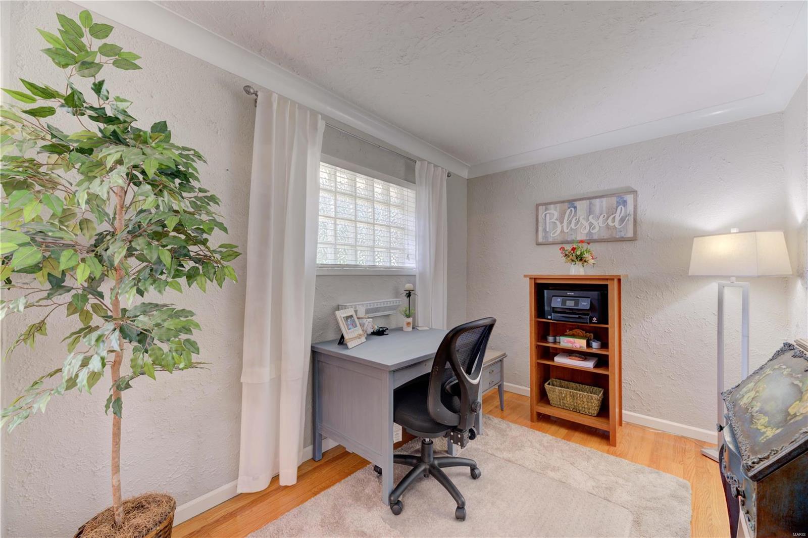 4340 Ringer Road St. Louis, MO 63129 - Photo 6 of 31 Gallery Image 6