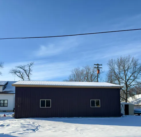 $169,900 | 151 Draco Avenue East, Cosmos, MN 56228