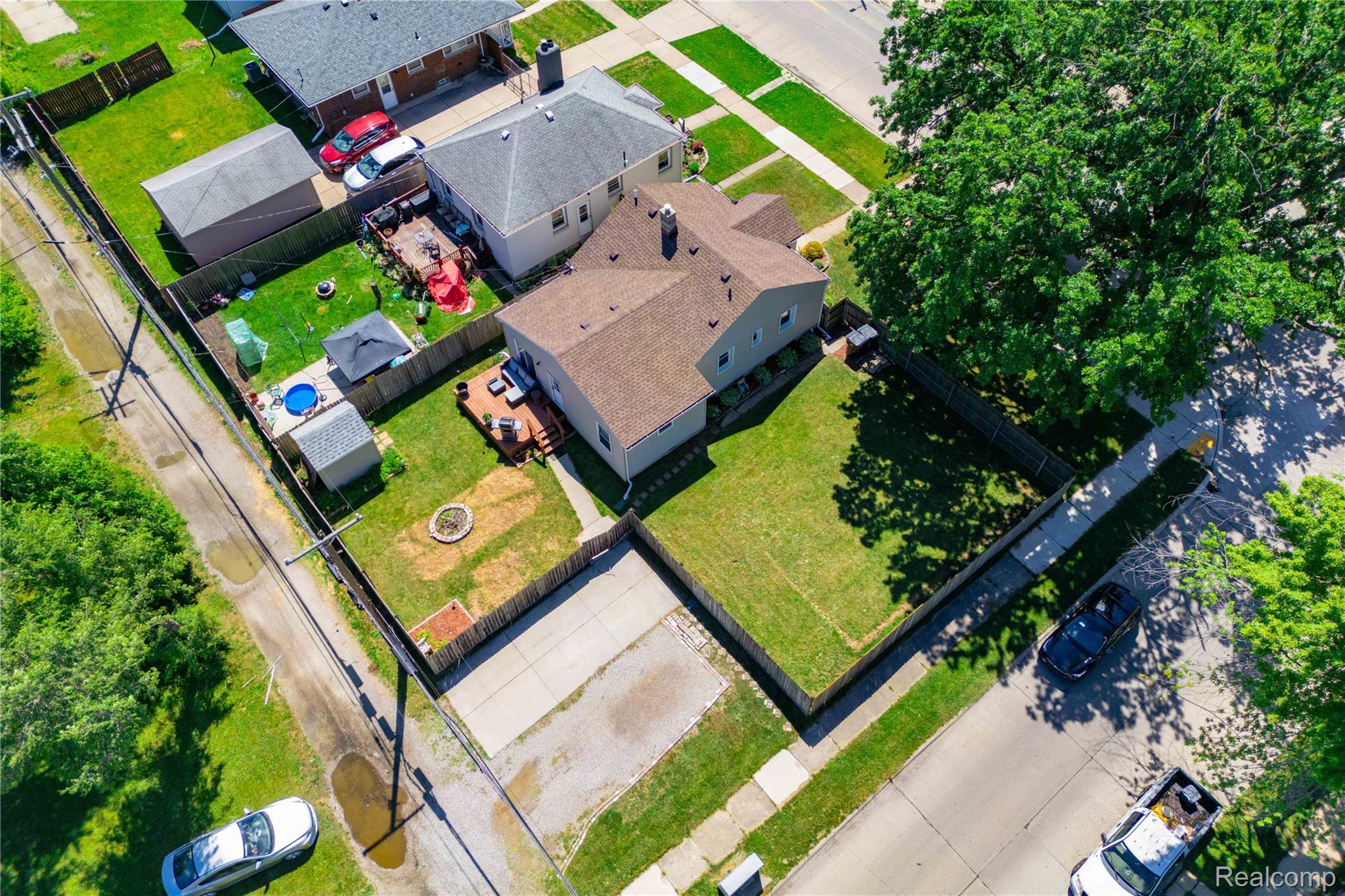 826 Goddard Road Wyandotte, MI 48192 - Photo 2 of 40 Additional content