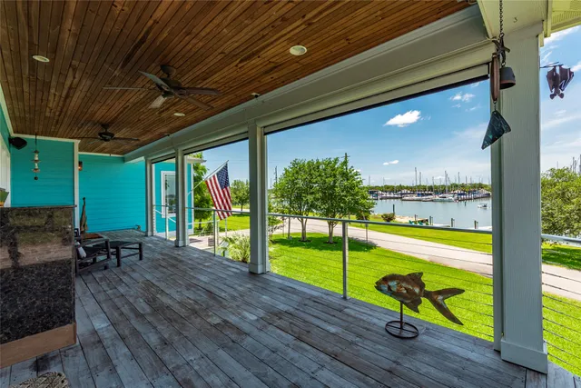 a view of sitting area