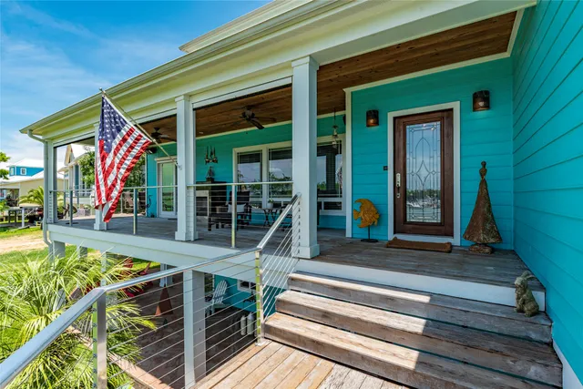 a view of an entryway of a house