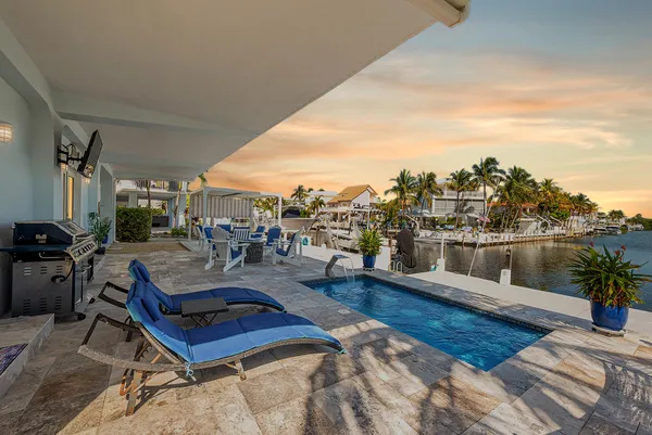 $2,500,000 | 141 El Capitan Drive, Islamorada, FL 33036