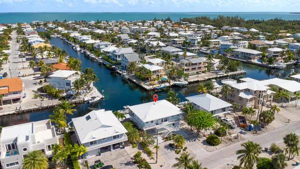 $2,500,000 | 141 El Capitan Drive, Islamorada, FL 33036