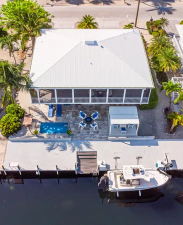 $2,500,000 | 141 El Capitan Drive, Islamorada, FL 33036