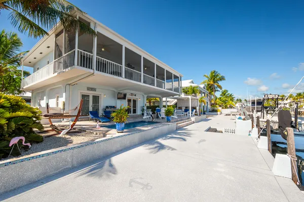 $2,500,000 | 141 El Capitan Drive, Islamorada, FL 33036