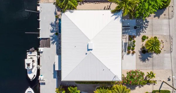 $2,500,000 | 141 El Capitan Drive, Islamorada, FL 33036