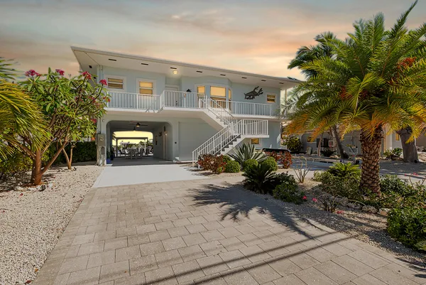 $2,500,000 | 141 El Capitan Drive, Islamorada, FL 33036
