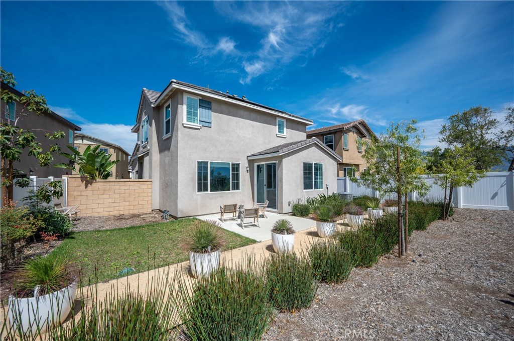 2431 Gunner Ridge Way Rialto, CA 92377 - Photo 16 of 27