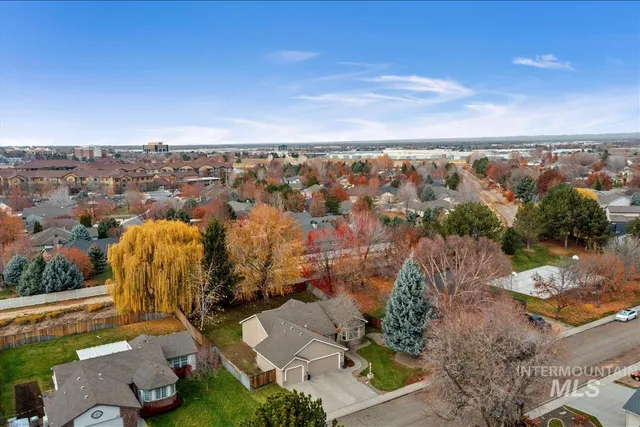 $495,000 | 685 South Winthrop Way, Boise, ID 83709